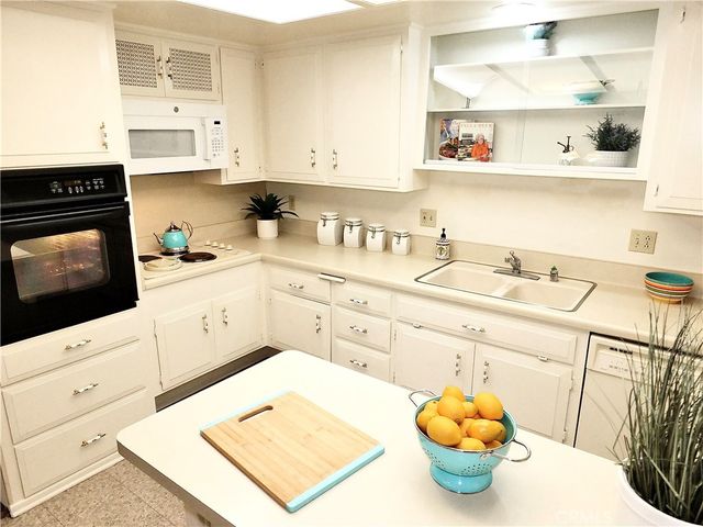 13381 Del Monte Drive M14-28F, Seal Beach, CA 90740