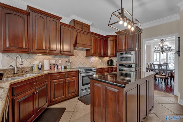 180 Derby Drive, Decatur, AL 35603