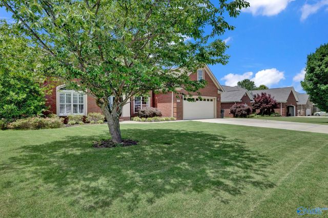180 Derby Drive, Decatur, AL 35603