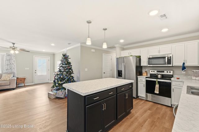 126 Clark Rd, Charlestown, IN 47111