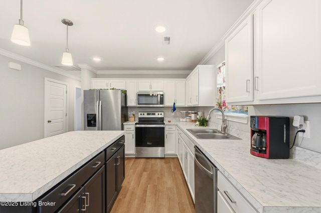 126 Clark Rd, Charlestown, IN 47111