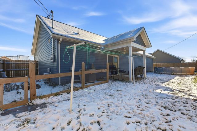 126 Clark Rd, Charlestown, IN 47111