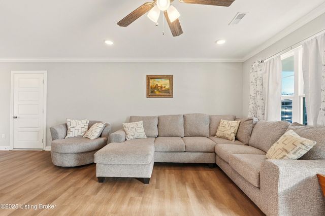 126 Clark Rd, Charlestown, IN 47111