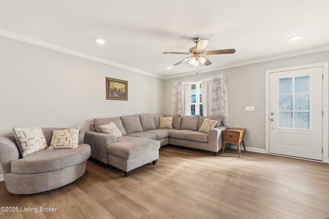 126 Clark Rd, Charlestown, IN 47111