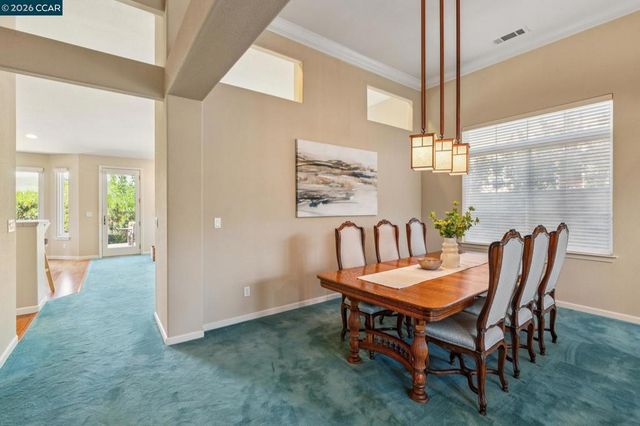 5374 Fernbank Dr, Concord, CA 94521