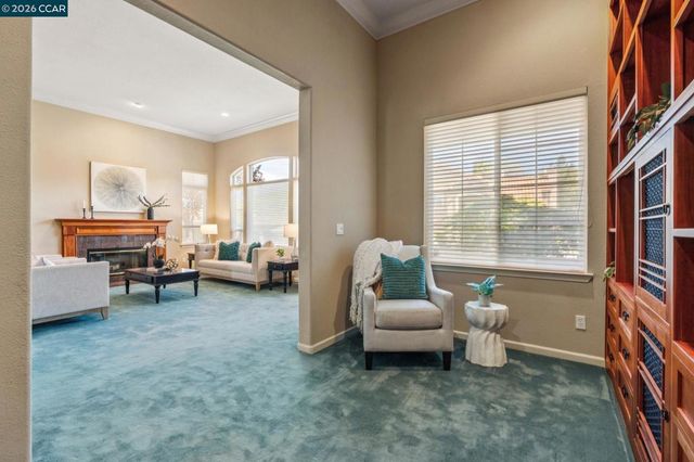 5374 Fernbank Dr, Concord, CA 94521