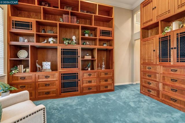 5374 Fernbank Dr, Concord, CA 94521