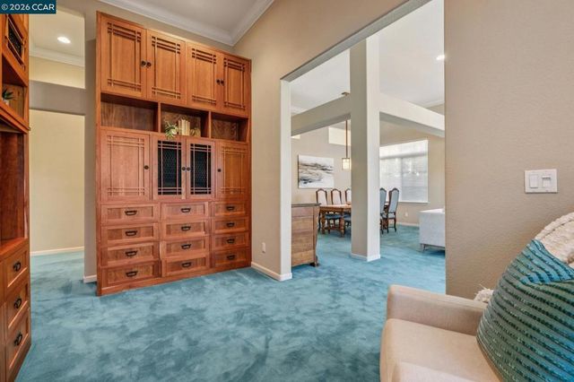 5374 Fernbank Dr, Concord, CA 94521