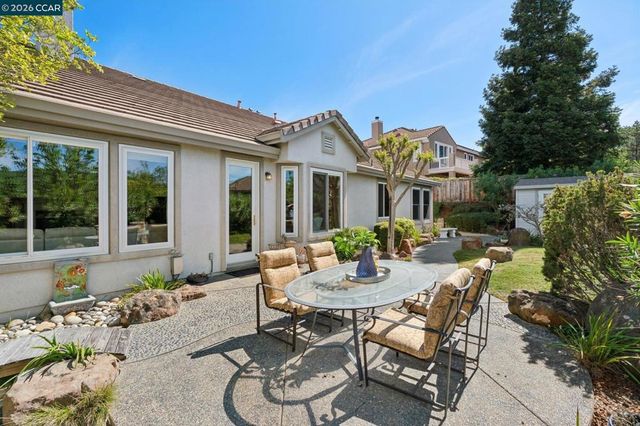 5374 Fernbank Dr, Concord, CA 94521