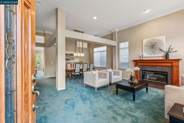 5374 Fernbank Dr, Concord, CA 94521