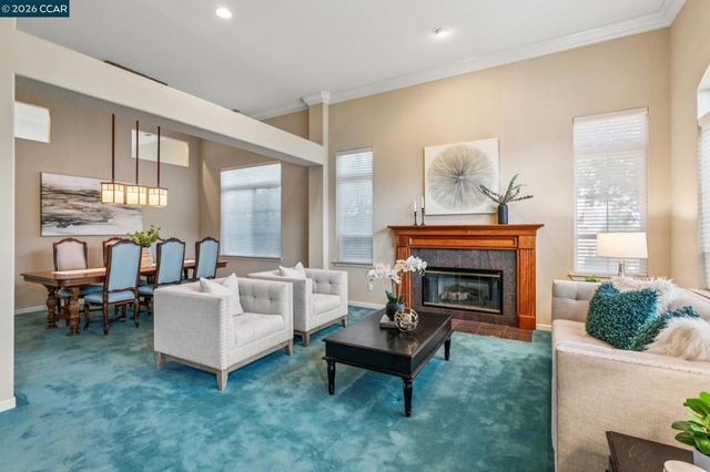 5374 Fernbank Dr, Concord, CA 94521