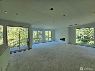 14892 HS#7 NE 2nd Court, Bellevue, WA 98007
