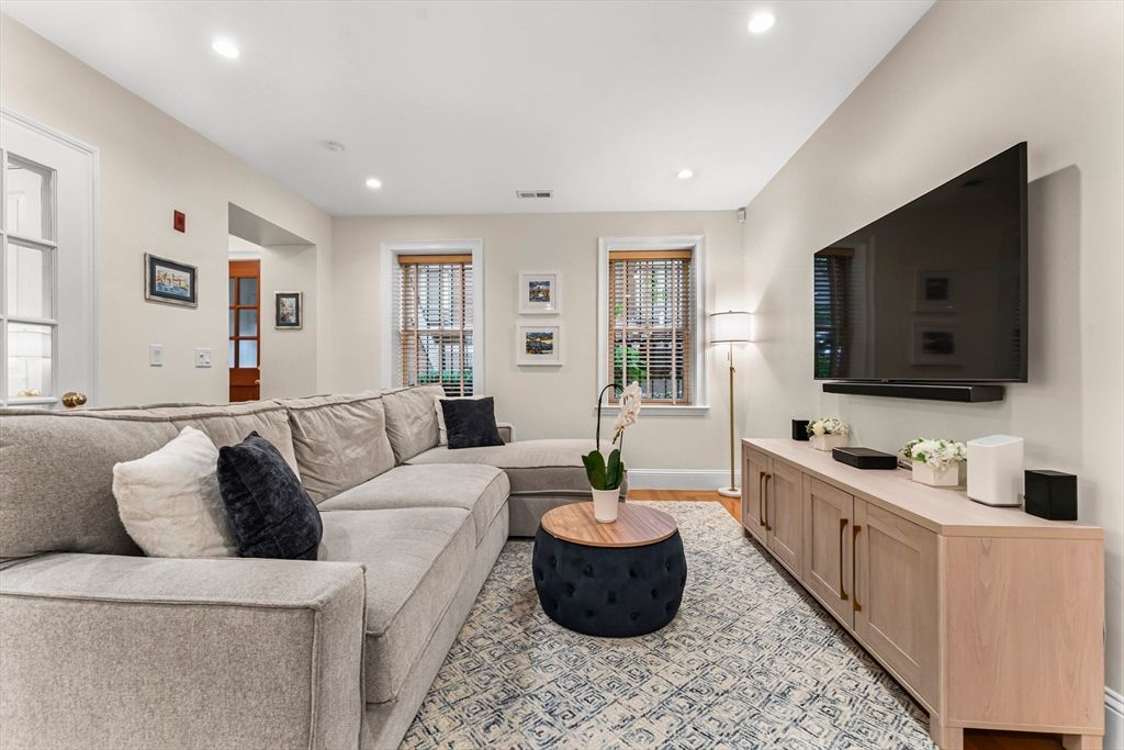 23 Worcester St 1, Boston, MA 02118