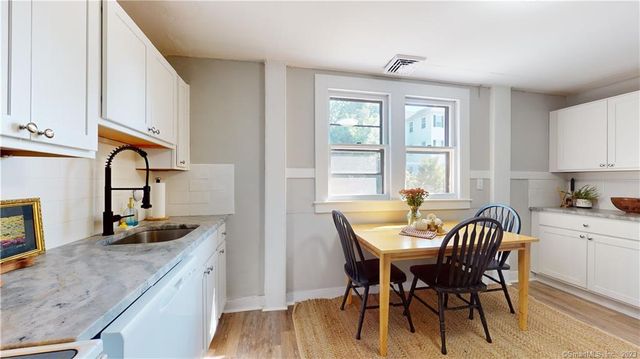 50 House Street, Glastonbury, CT 06033