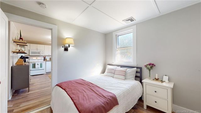 50 House Street, Glastonbury, CT 06033