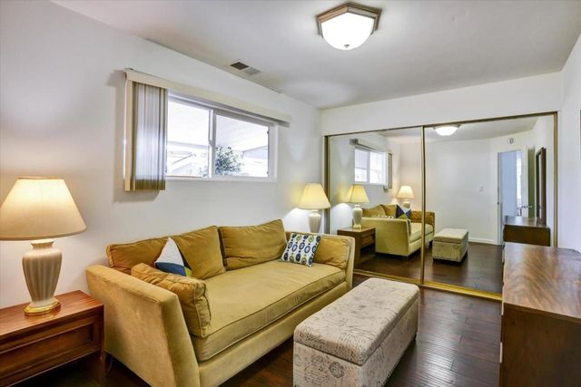33 La Paloma, Campbell, CA 95008