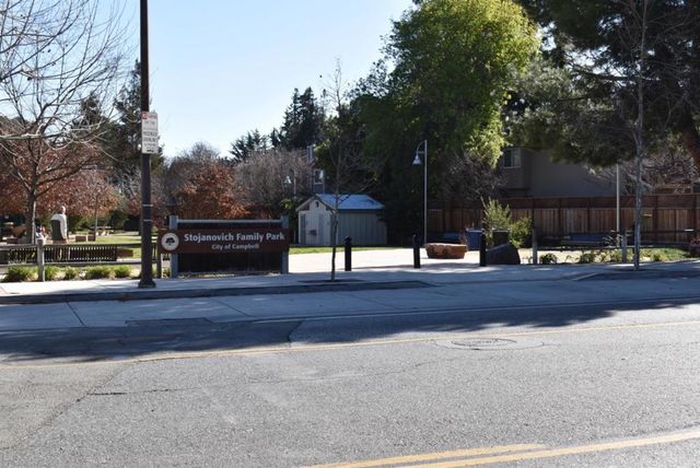 33 La Paloma, Campbell, CA 95008