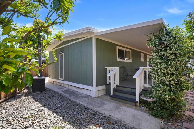 33 La Paloma, Campbell, CA 95008