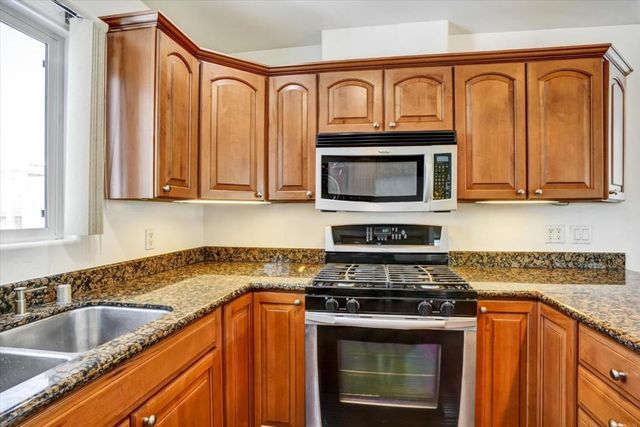 33 La Paloma, Campbell, CA 95008