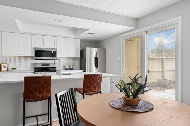 8340 Fathom CIR 101, Austin, TX 78750