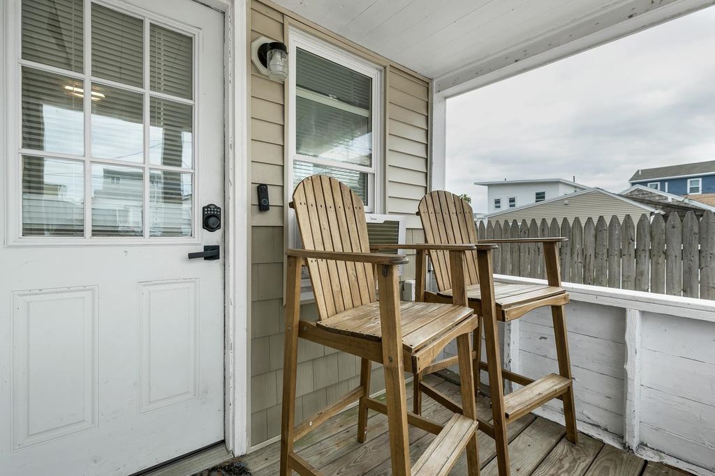 Image 12 of property listing at 9 Riverview Terrace, Hampton, NH 03842