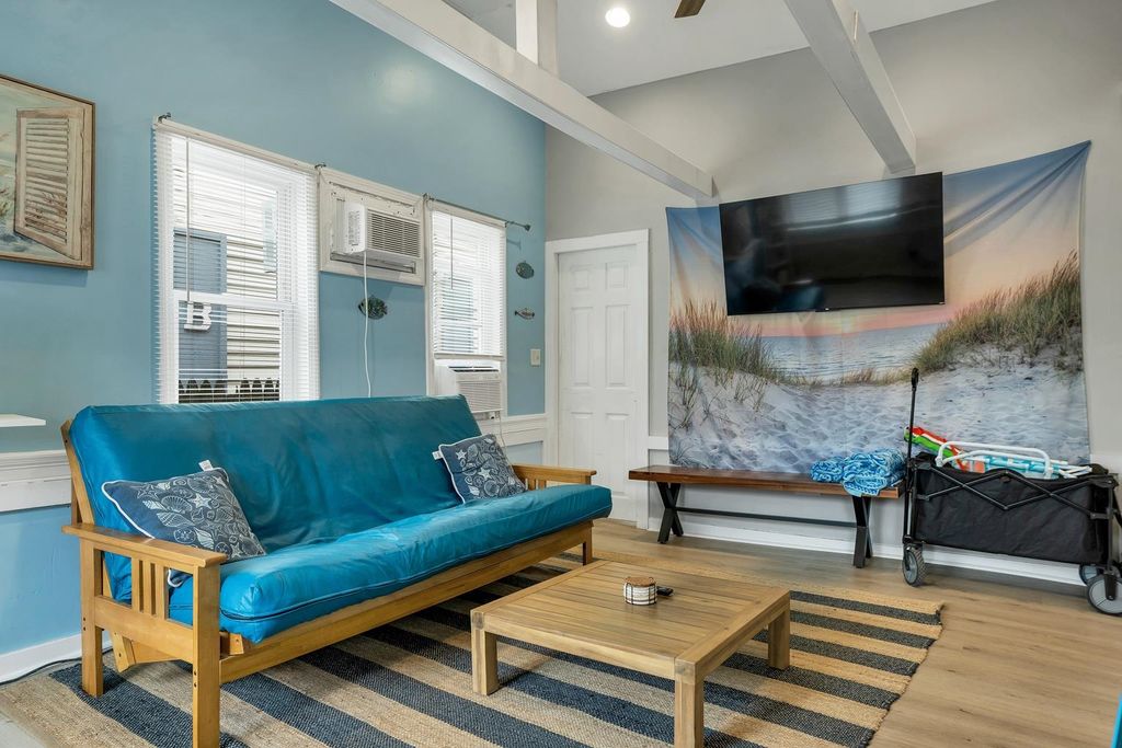 Image 17 of property listing at 9 Riverview Terrace, Hampton, NH 03842