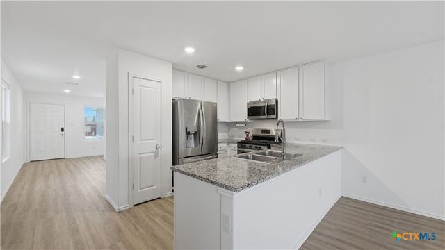 9211 Navarro Vista, Seguin, TX 78155