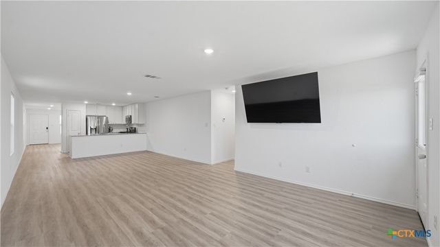 9211 Navarro Vista, Seguin, TX 78155