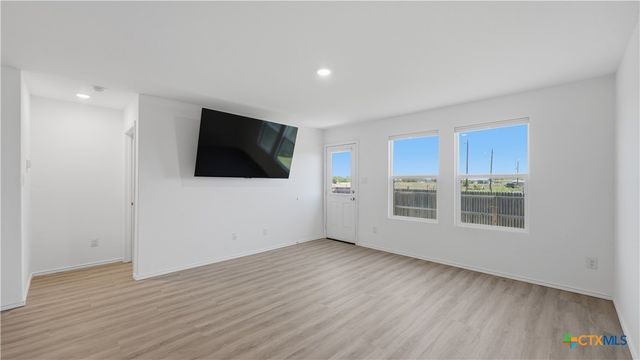 9211 Navarro Vista, Seguin, TX 78155