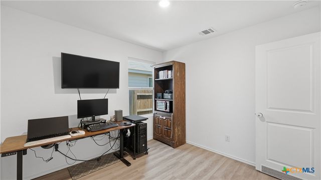 9211 Navarro Vista, Seguin, TX 78155