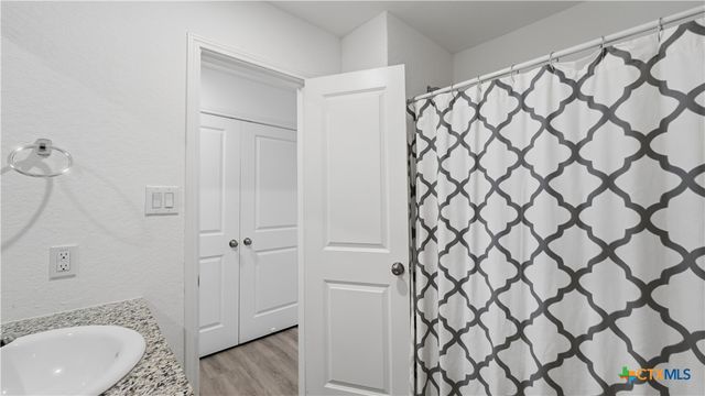 9211 Navarro Vista, Seguin, TX 78155