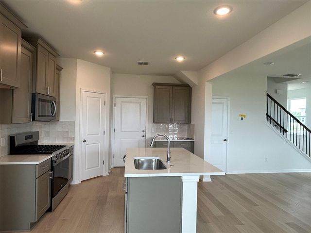 335 Young ST, Buda, TX 78610