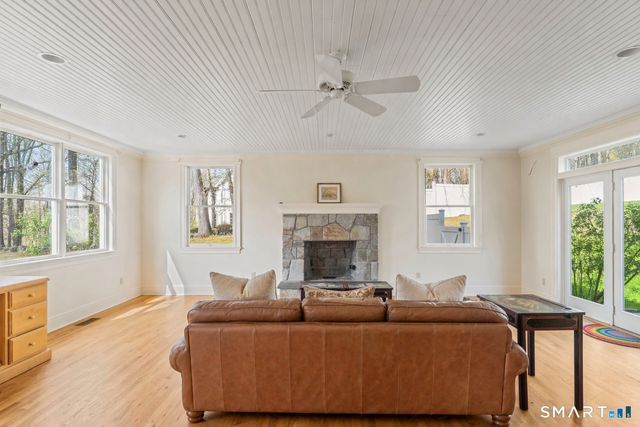 35 Aarons Court, Ridgefield, CT 06877