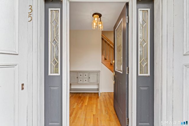 35 Aarons Court, Ridgefield, CT 06877