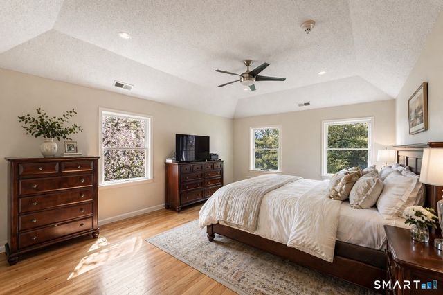 35 Aarons Court, Ridgefield, CT 06877