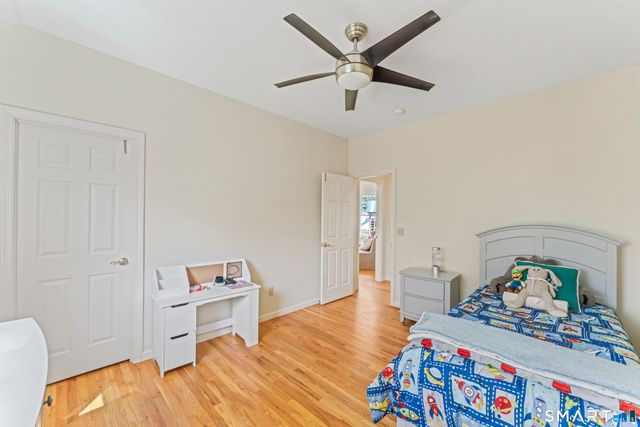 35 Aarons Court, Ridgefield, CT 06877