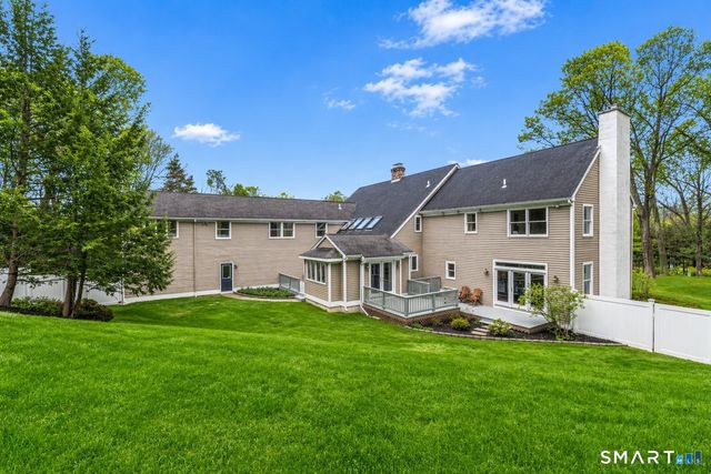 35 Aarons Court, Ridgefield, CT 06877