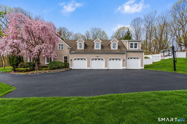 35 Aarons Court, Ridgefield, CT 06877