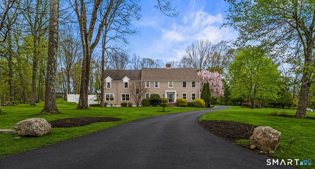 35 Aarons Court, Ridgefield, CT 06877