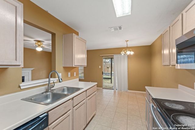 6114 Celtic, San Antonio, TX 78240