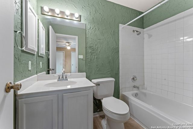 6114 Celtic, San Antonio, TX 78240