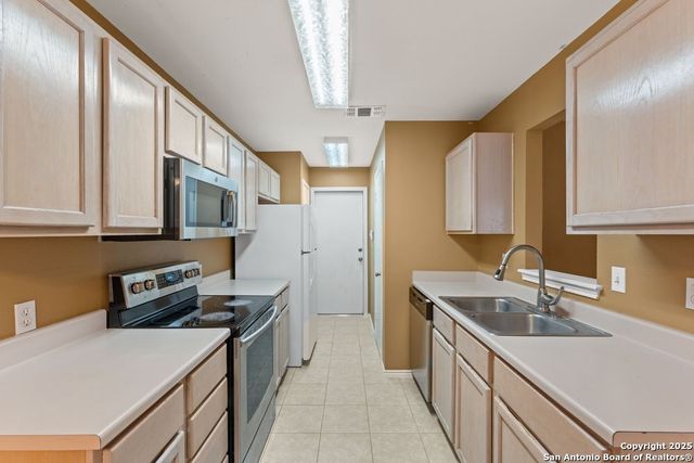 6114 Celtic, San Antonio, TX 78240