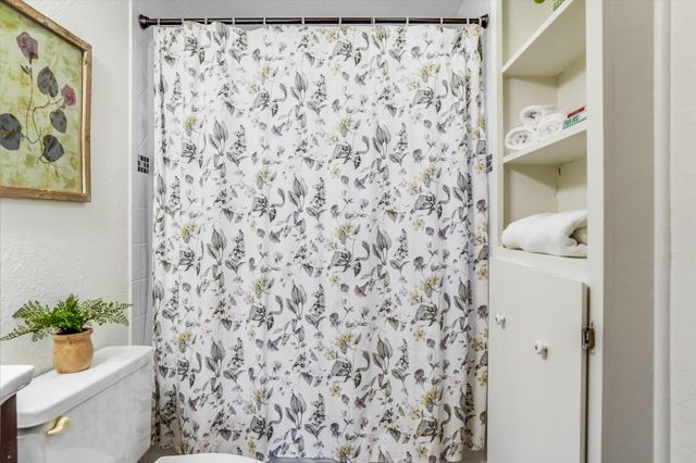 1300 Flite Acres RD, Wimberley, TX 78676