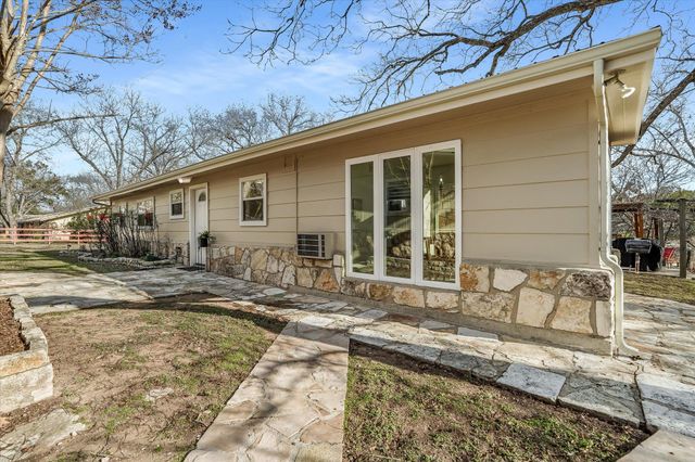 1300 Flite Acres RD, Wimberley, TX 78676