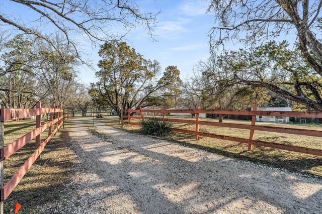 1300 Flite Acres RD, Wimberley, TX 78676