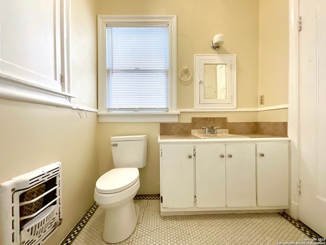 1645 W Mulberry, San Antonio, TX 78201