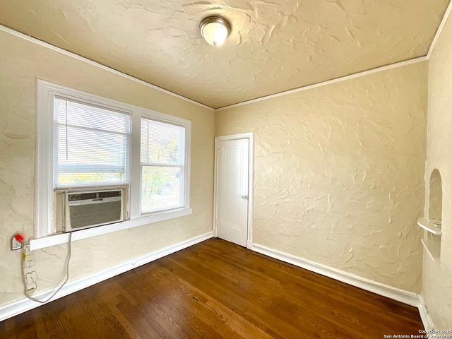 1645 W Mulberry, San Antonio, TX 78201