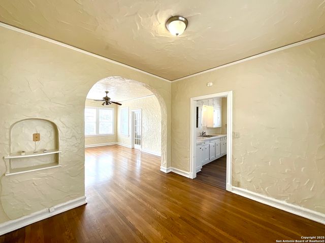 1645 W Mulberry, San Antonio, TX 78201