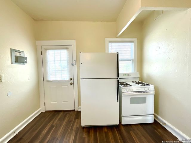 1645 W Mulberry, San Antonio, TX 78201