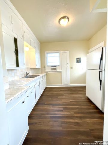 1645 W Mulberry, San Antonio, TX 78201